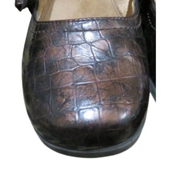 LifeStride Demi Brown Croc Embossed Mary Jane Buckle Comfort Wedges Antifatigue - Picture 2 of 13